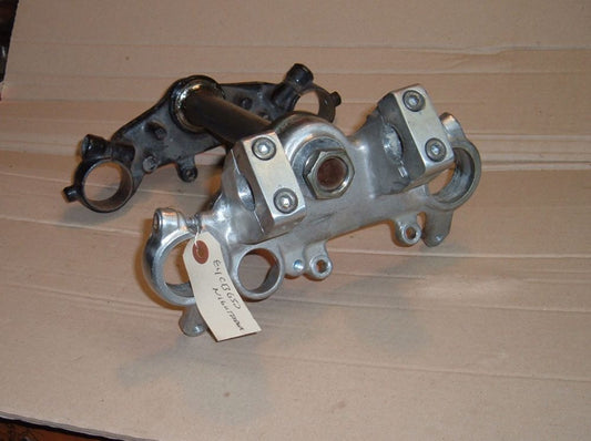 1984 Honda CB650 Nighthawk Triple Tree Clamp Upper Fork