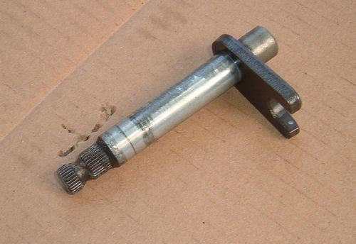 1983 Honda GL1100 Goldwing GEARSHIFT LEVER SPLINE SPINDLE