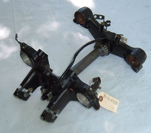 1983 Honda GL1100 Goldwing TRIPLE TREE STEERING STEM WITH UPPER BRIDGE