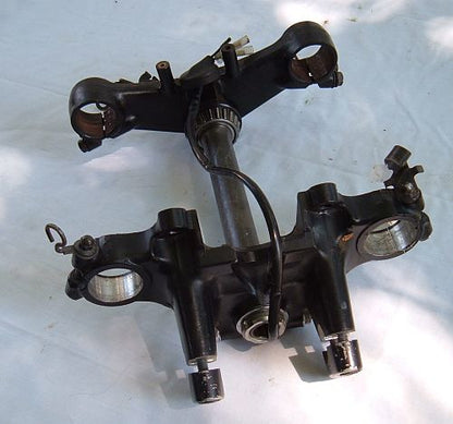 1983 Honda GL1100 Goldwing TRIPLE TREE STEERING STEM WITH UPPER BRIDGE