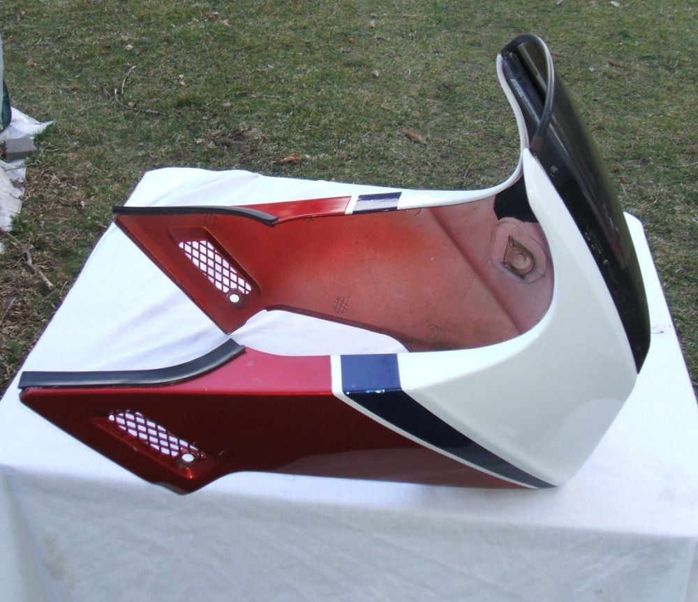 1984 Honda VF700 Interceptor Upper fairing W Wind screen