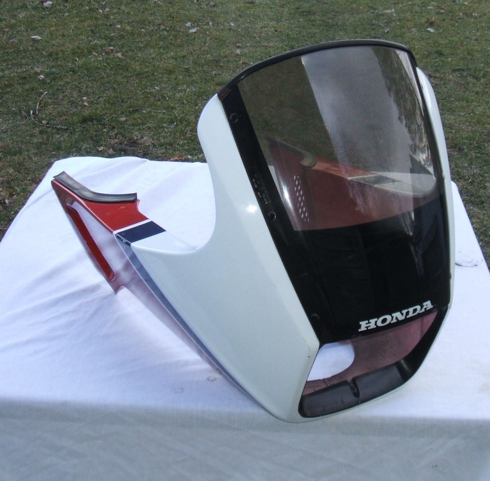 1984 Honda VF700 Interceptor Upper fairing W Wind screen