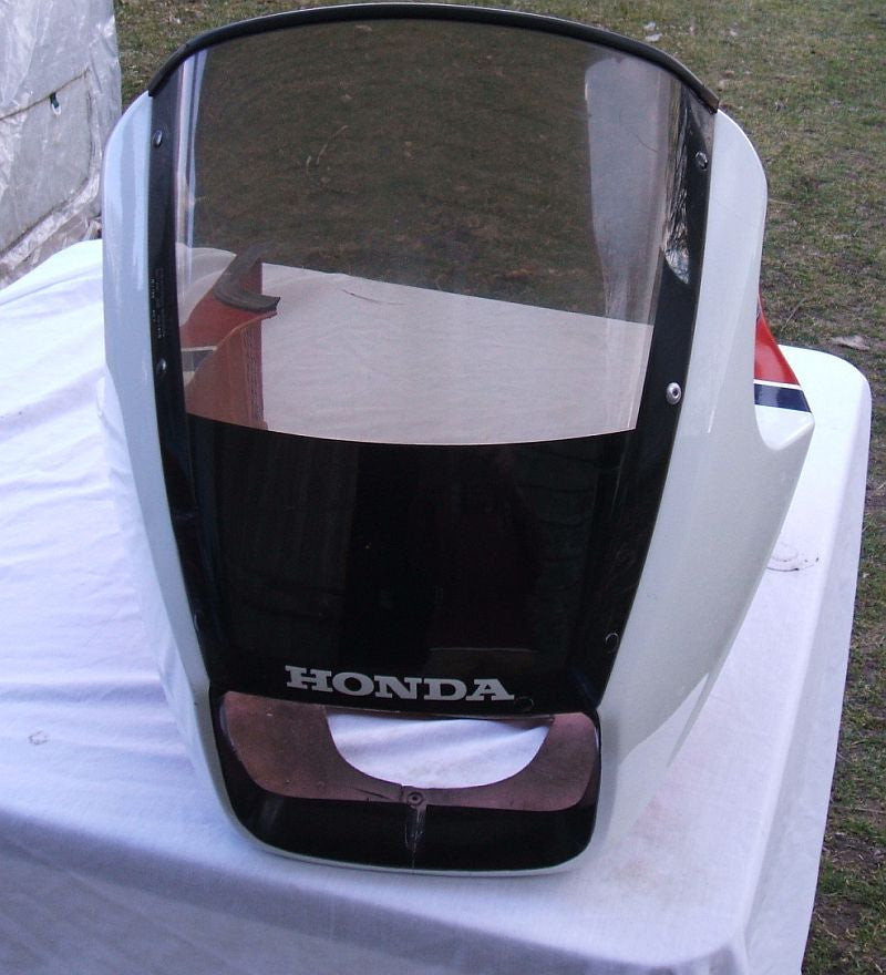 1984 Honda VF700 Interceptor Upper fairing W Wind screen