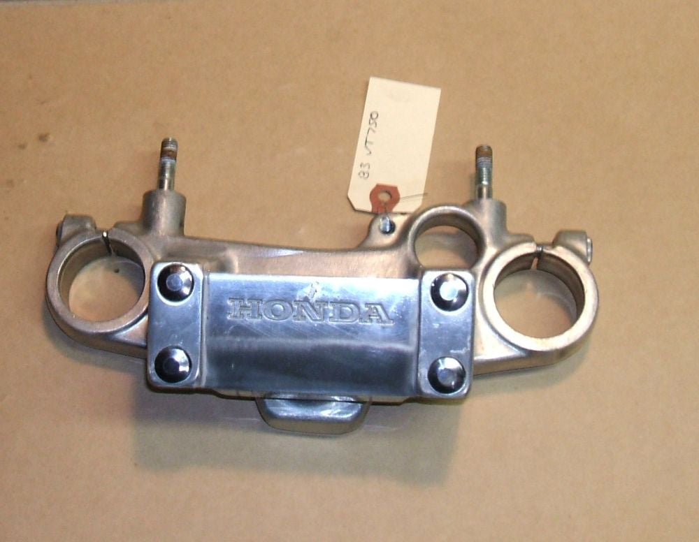 1984 Honda VT750 Shadow Upper Triple Tree Fork Clamp 84 85 83