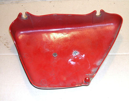 YAMAHA 1978 XS400 SPECIAL SIDE COVER RIGHT SIDE PLATE