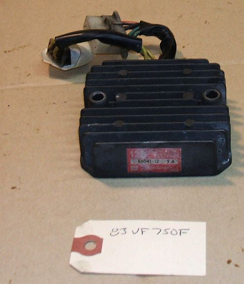 1983 Honda VF750 Interceptor REGULATOR RECTIFIER 89 90 84 85