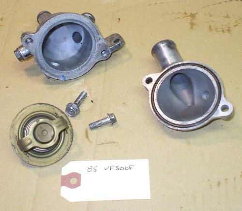 1985 Honda VF500 Interceptor THERMOSTAT W COVER 84 85 86