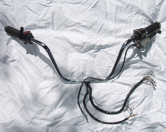 1976 Honda GL1000 Goldwing HANDLEBARS W CONTROL L R SWITCH HANDLE BAR