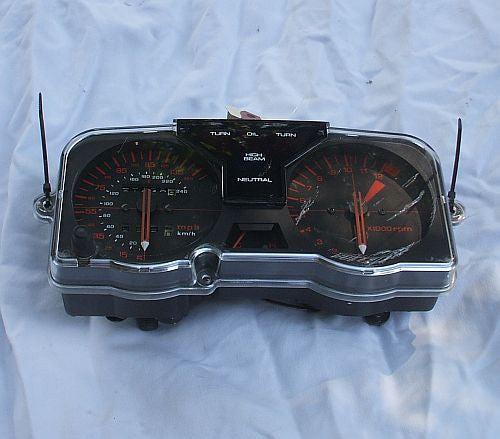 1985 Honda VF500 Interceptor GAUGE CLUSTER SPEEDOMETER TACHOMETER 85