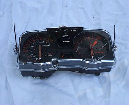 1985 Honda VF500 Interceptor GAUGE CLUSTER SPEEDOMETER TACHOMETER 85