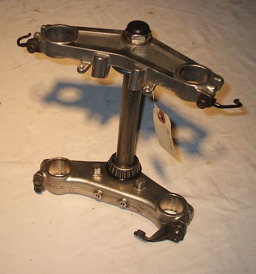 1986 Honda VFR700 Interceptor TRIPLE TREE CLAMP