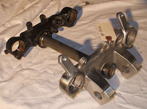 1985 Honda CB650 Nighthawk TRIPLE TREE CLAMP STEERING STEM W UPPER