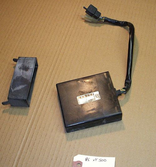 1985 Honda VT500 Shadow CDI Ignition Spark Ignitor Box Ignition Control Module