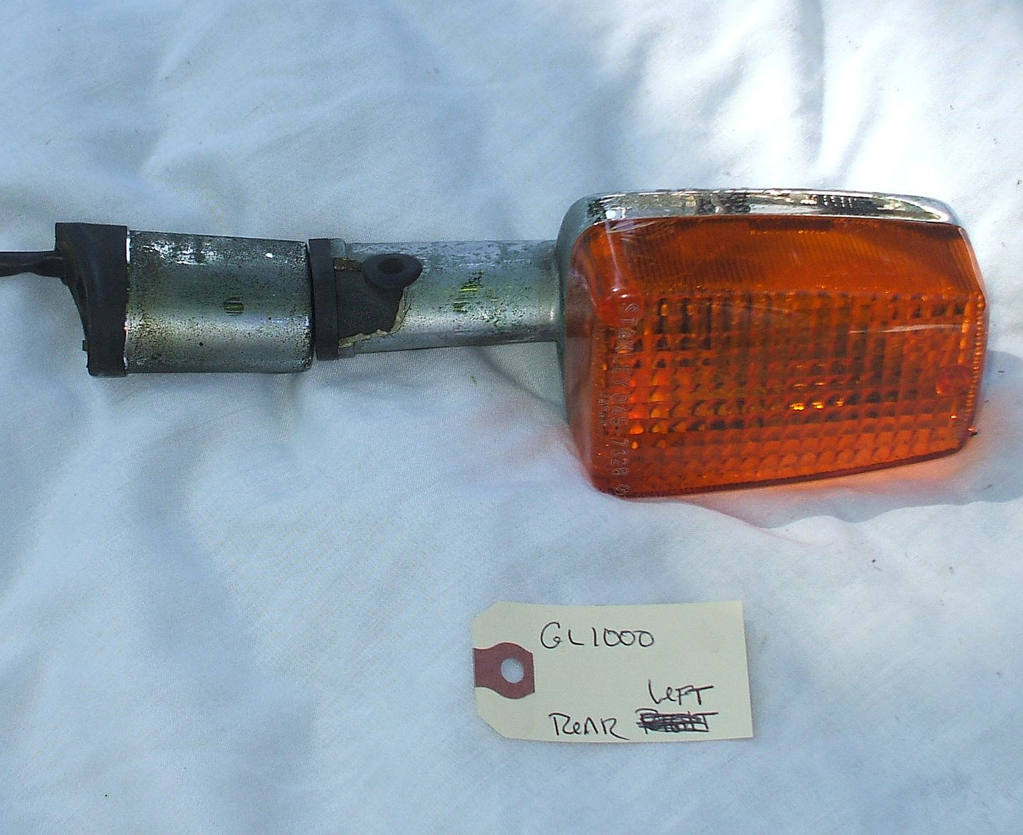 Honda GL1000 GL 1000 Goldwing Rear Turn Signal Left L 1975 1976 1977 1978