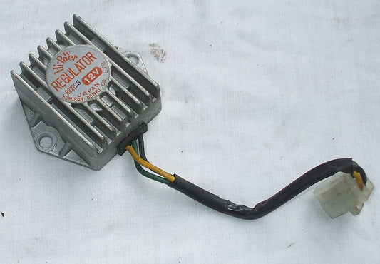 1979 Honda GL1000 Goldwing  REGULATOR RECTIFIER POINTLESS 1975 1976 1977 1978