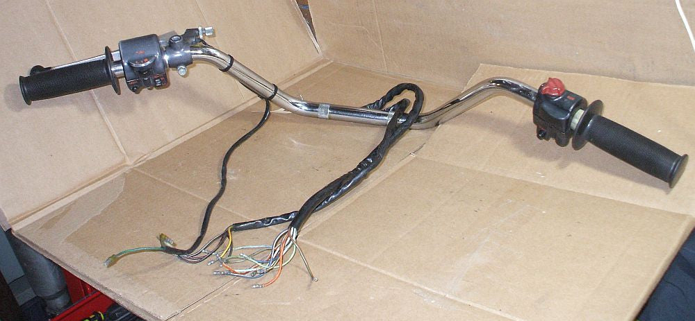 1976 Honda GL1000 Goldwing HANDLEBARS W CONTROL L R SWITCH HANDLE BAR
