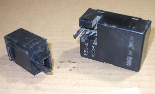 1985 Honda CB700 Nighthawk Stop Tail Light Relay Sensor Flasher