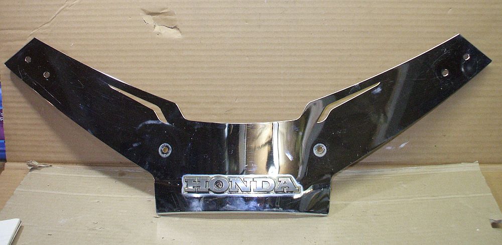 1981 Honda GL1100 GOLDWING WIND SCREEN HOLDER WINDSHIELD 81 82 83