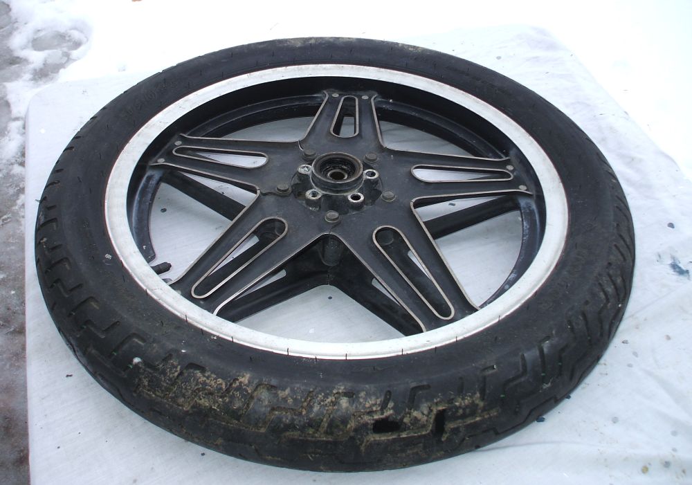 1981 Honda GL1100 GOLDWING FRONT WHEEL 19''