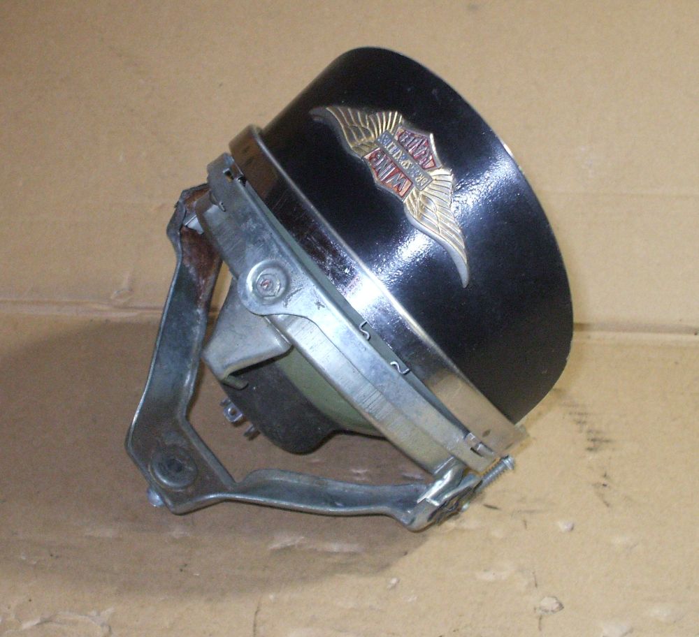 1983 Honda GL1100 GOLDWING HEADLIGHT W MOUNT 81 82 83  GL500 GL650