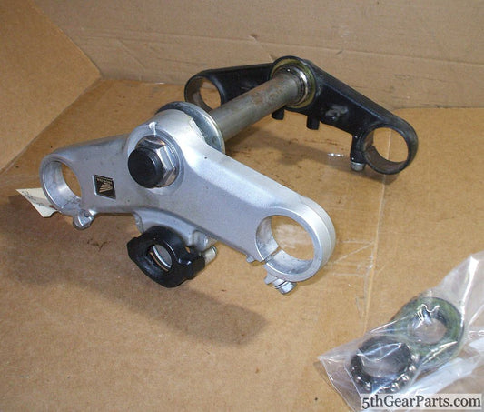 2003 Honda VFR800 Interceptor Steering Stem Triple Tree Clamp Fork Top Bridge 03 VFR 800