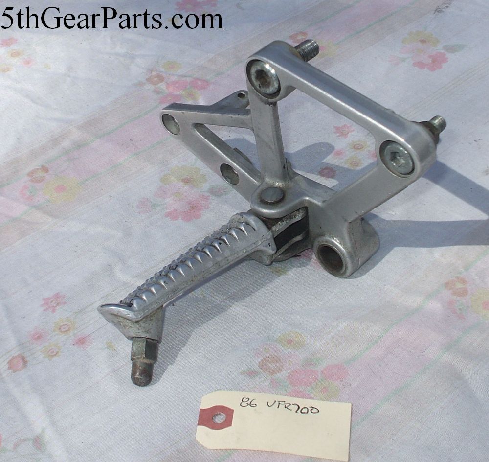 1986 Honda VFR700 Interceptor FOOT PEG RIGHT MAIN STEP R 86 87 VFR 700