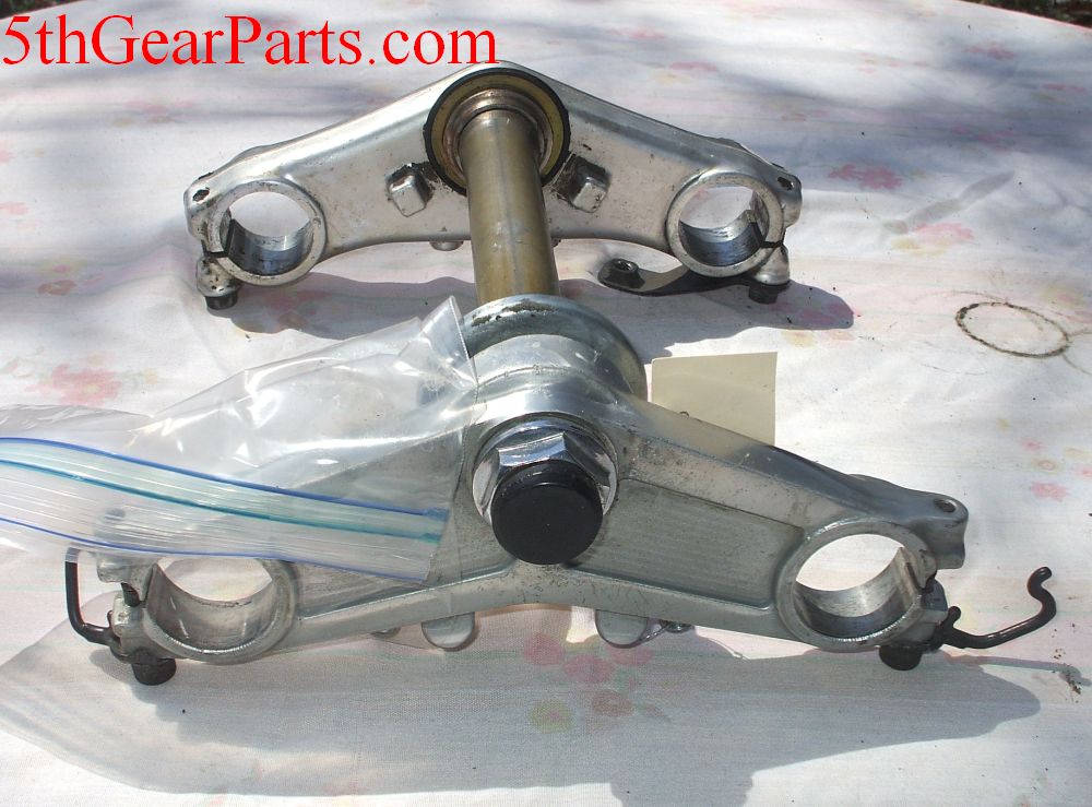 1986 Honda VFR700 Interceptor TRIPLE TREE CLAMP  86