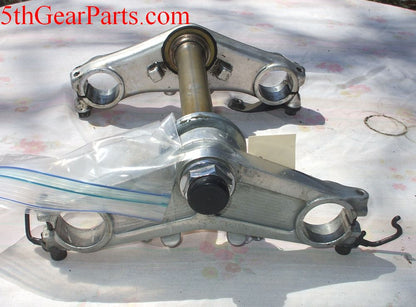 1986 Honda VFR700 Interceptor TRIPLE TREE CLAMP  86