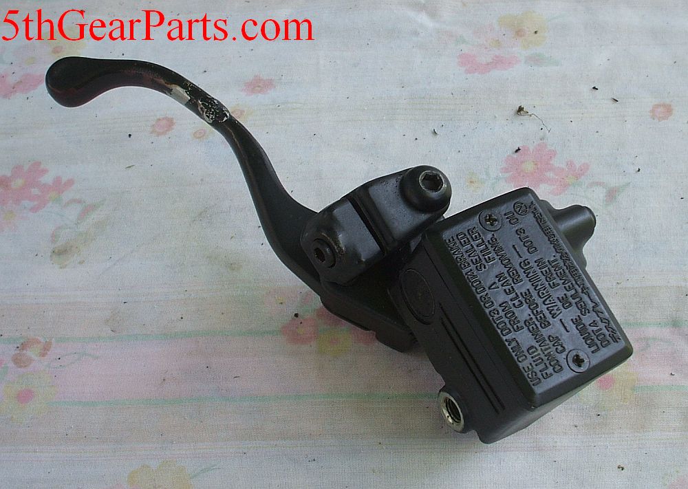 1986 Honda VF500 Interceptor FRONT BRAKE MASTER CYLINDER 84 85 86 Sabre
