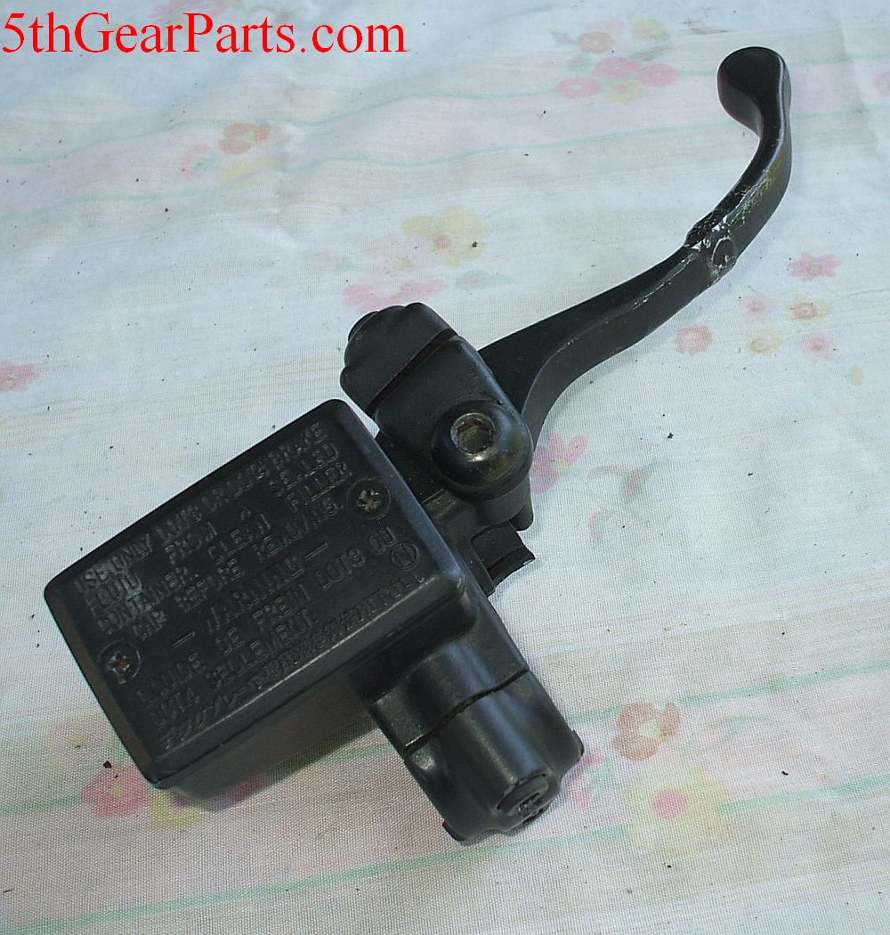 1986 Honda VF500 Interceptor FRONT BRAKE MASTER CYLINDER 84 85 86 Sabre