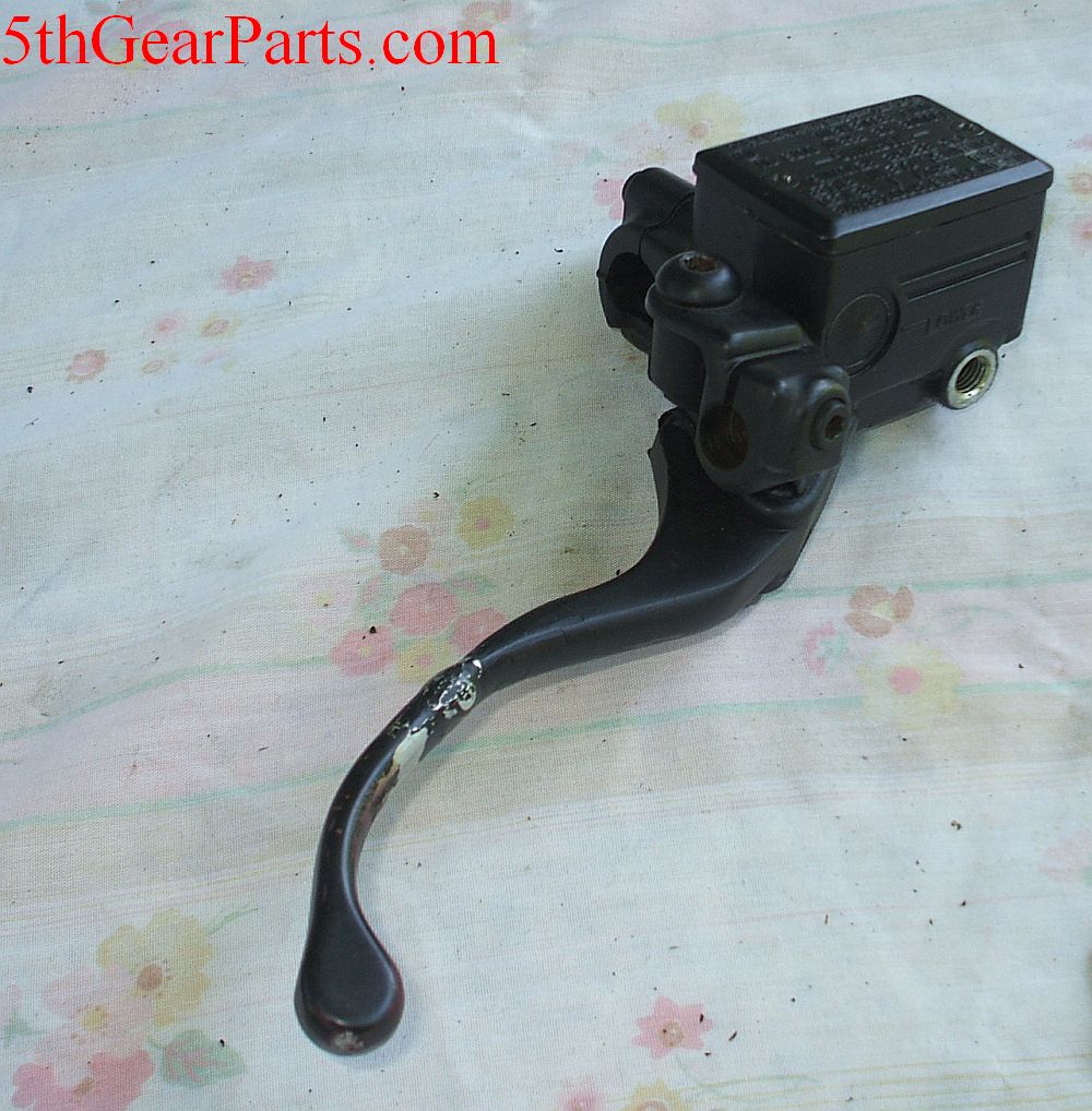 1986 Honda VF500 Interceptor FRONT BRAKE MASTER CYLINDER 84 85 86 Sabre