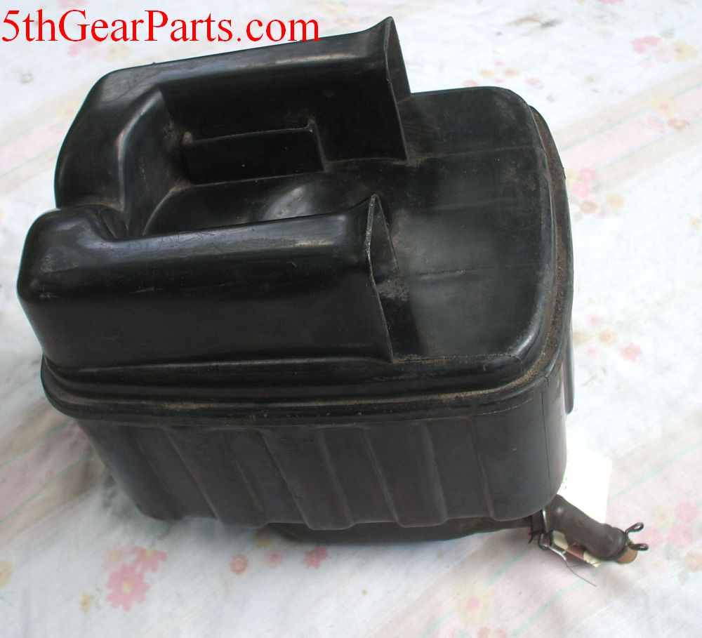 1981 Honda GL1100 AIR BOX AIR FILTER HOUSING 80 81 82 83