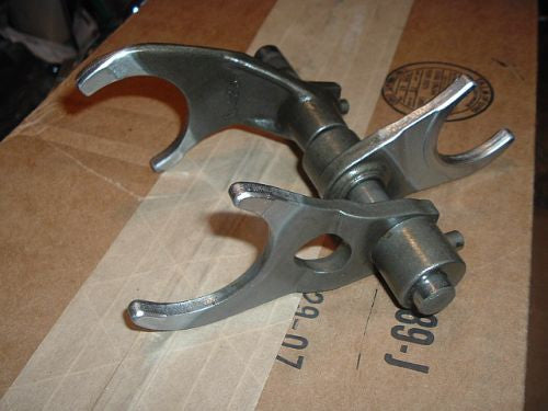 1980 Honda CB750K  GEARSHIFT FORK RIGHT CENTER LEFT W SHAFT