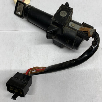 1983 Honda VF750 Magna Ignition Switch W Key 83 82