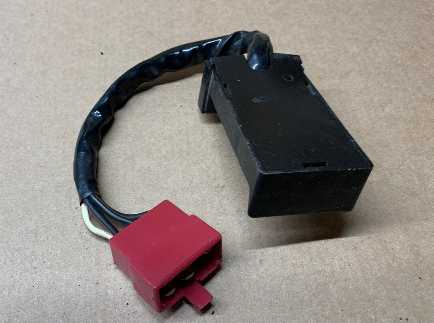 1983 Honda VF750 Magna Fuse Box Plate 82 83 84